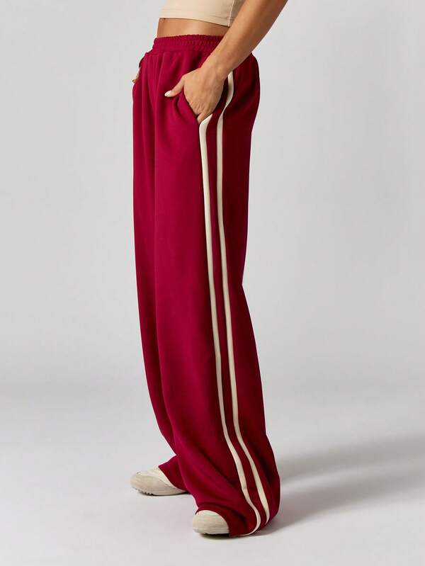 MISSGUIDED Side Stripe Sweatpants With Elastic Waistband