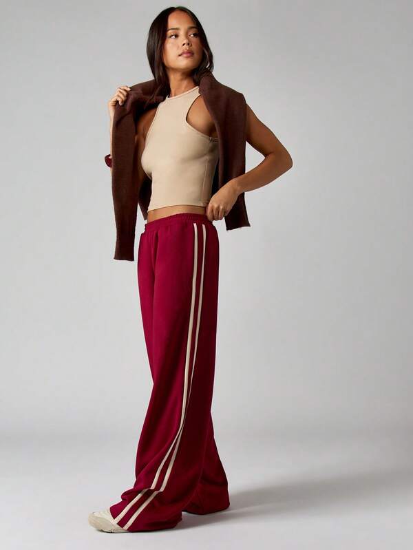 MISSGUIDED Side Stripe Sweatpants With Elastic Waistband