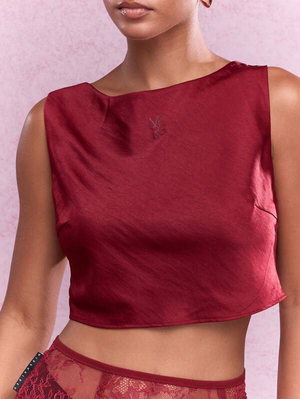 MISSGUIDED Slash Neck Asymmetric Sleeveless Silky Crop Top