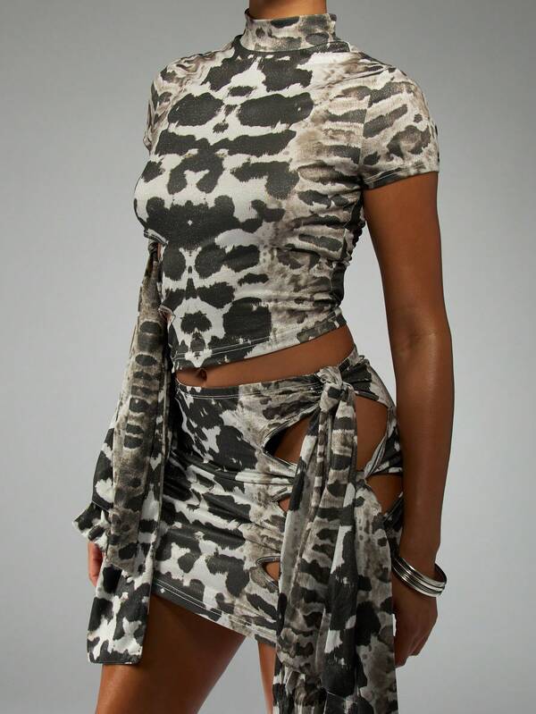 MISSGUIDED Snake Print Mock Neck Top And Mini Skirt With Cutouts