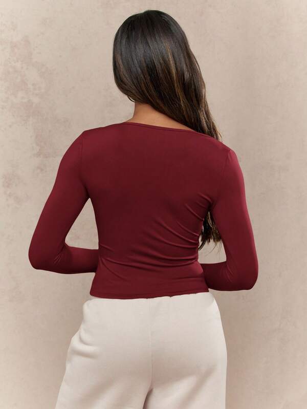MISSGUIDED Square Neck Fitted Crop Top With Long Sleeves