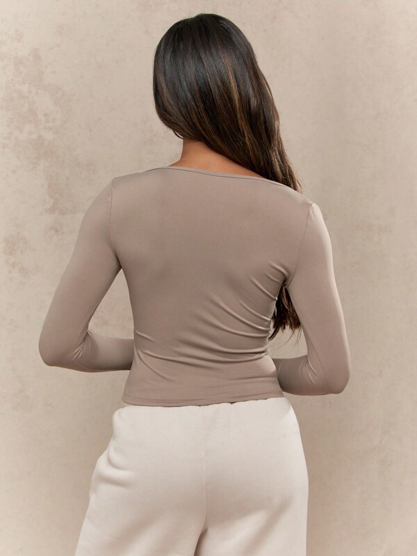 MISSGUIDED Square Neck Long Sleeve Crop Top