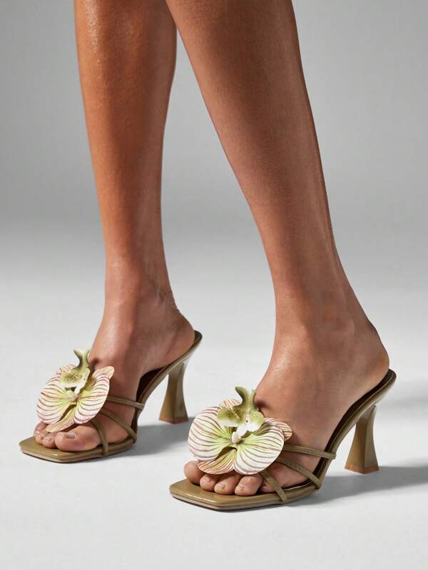 MISSGUIDED Square Toe Mule Heeled Sandals With Orchid Flower Embellishment