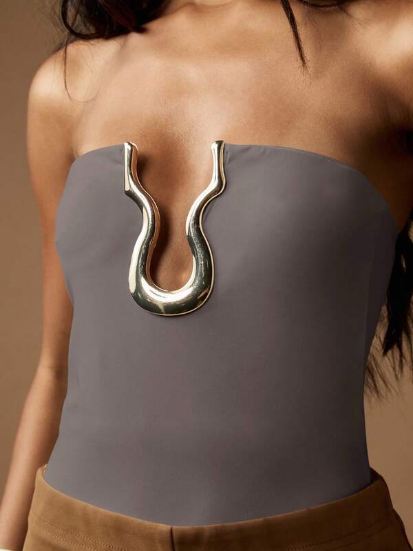 MISSGUIDED Strapless Bandeau Bodysuit With Metallic Hardware Accent