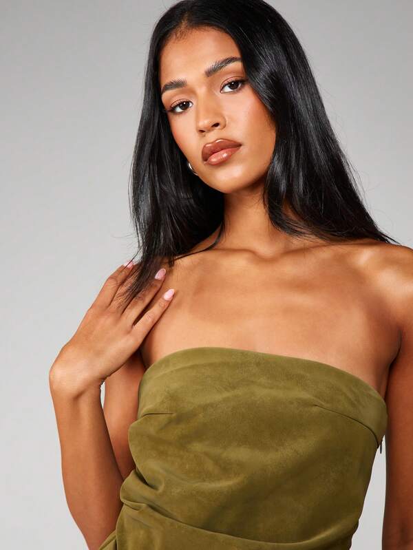 MISSGUIDED Strapless Bandeau Top With Pleated Suede