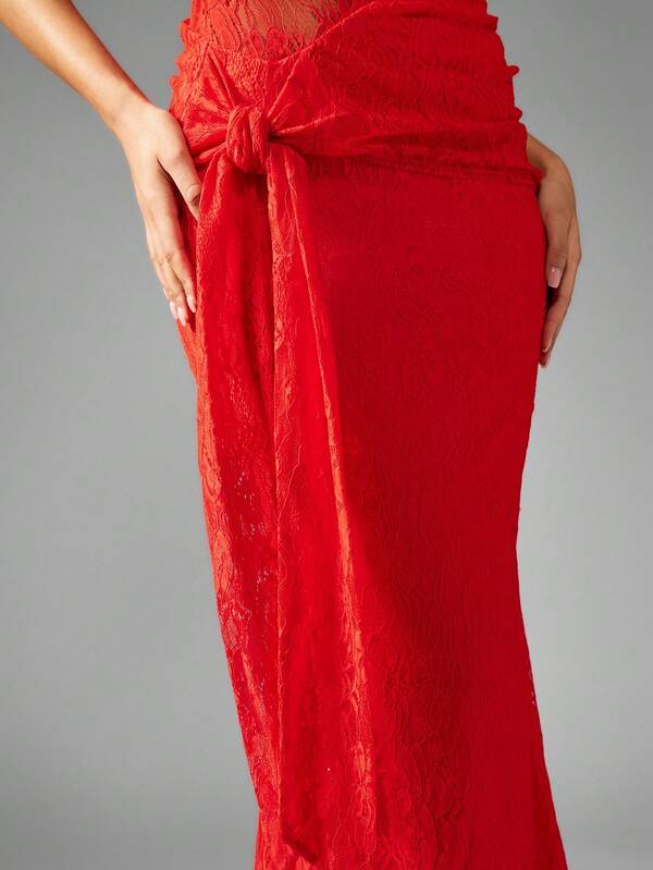 MISSGUIDED Strapless Bandeau With Twist Front Detail Side Ruching Maxi Dress