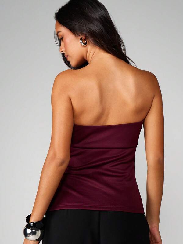 MISSGUIDED Strapless Burgundy Bandeau Top With Fitted Silhouette