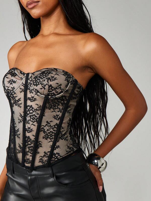MISSGUIDED Strapless Lace Corset With Sweetheart Neckline