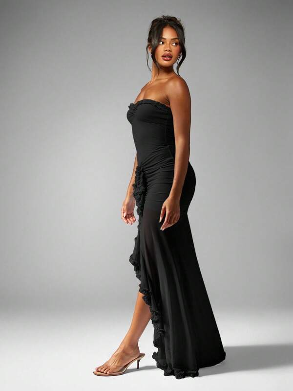 MISSGUIDED Strapless Ruched Maxi Dress With Ruffled Slit