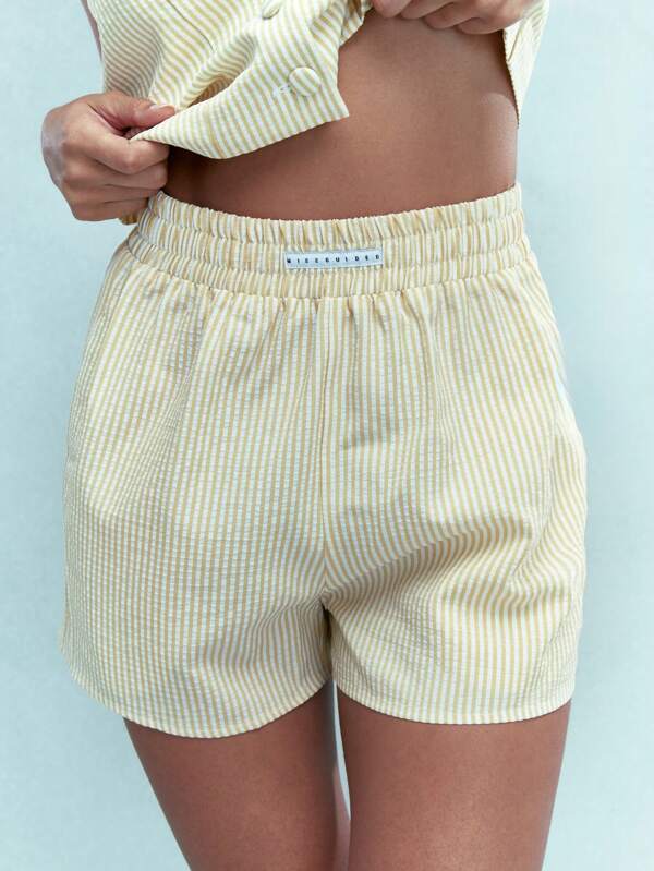 MISSGUIDED Street Textured Ribbed Buttoned Vest Top And Shorts Co-Ord With Scrunchie
