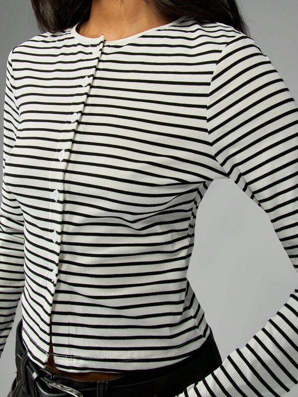 MISSGUIDED Striped Button Front Crop Ribbed Long Sleeve Top