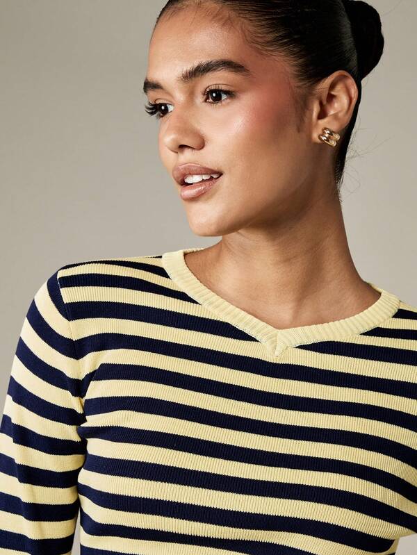 MISSGUIDED Striped Fitted Crop Knit Top With Ribbed Waist