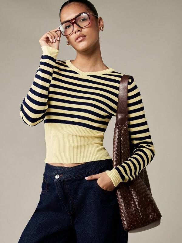 MISSGUIDED Striped Fitted Crop Knit Top With Ribbed Waist