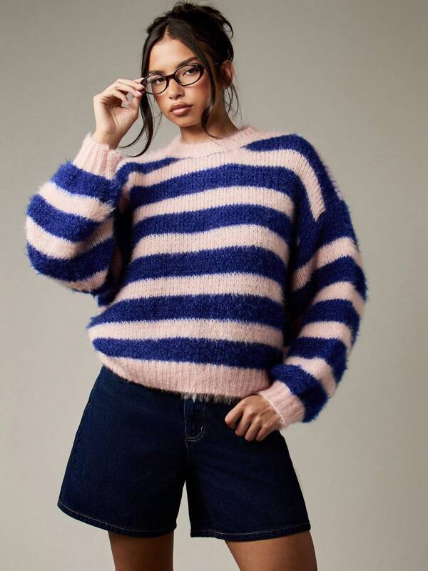 MISSGUIDED Striped Fuzzy Pullover Sweater With Crew Neck