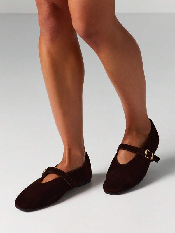 MISSGUIDED Suede Mary Jane Flats With Buckle Strap