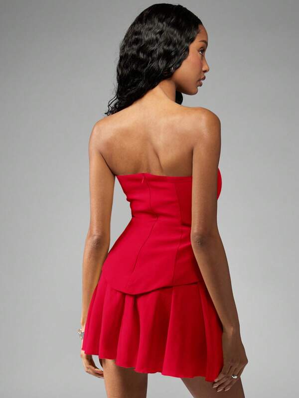 MISSGUIDED Tailored Strapless Mini Dress With Fitted Bodice And Pleated Skirt