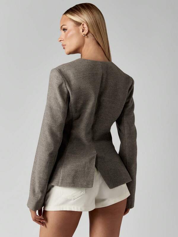 MISSGUIDED Tailored Wool Blend Blazer With Button Closure