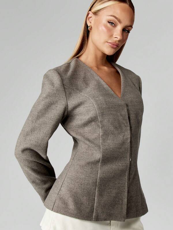 MISSGUIDED Tailored Wool Blend Blazer With Button Closure