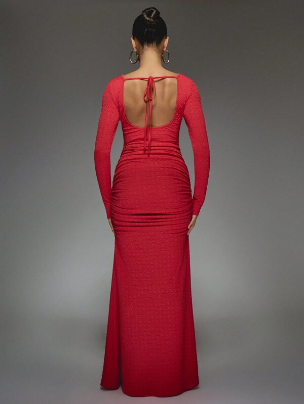 MISSGUIDED Texture Scoop Back Maxi Dress