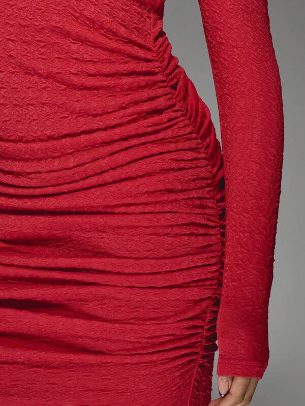 MISSGUIDED Texture Scoop Back Maxi Dress