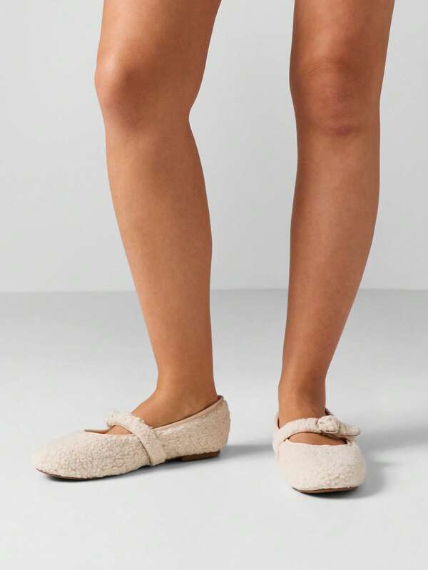 MISSGUIDED Textured Mary Jane Ballet Flats With Buckle