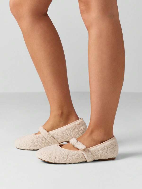 MISSGUIDED Textured Mary Jane Ballet Flats With Buckle