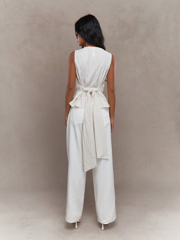 MISSGUIDED Textured Plunge Neck Wrap Sleeveless Top With Belt