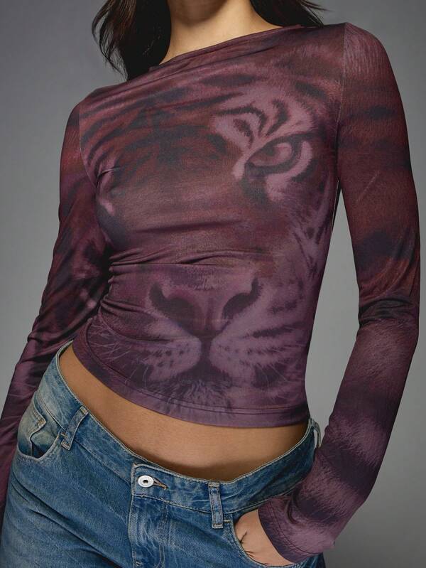 MISSGUIDED Tiger Print Fitted Crop Top With Long Sleeves