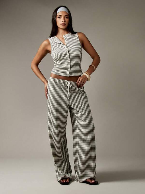 MISSGUIDED Two Piece Striped Crop Vest Top And Pants