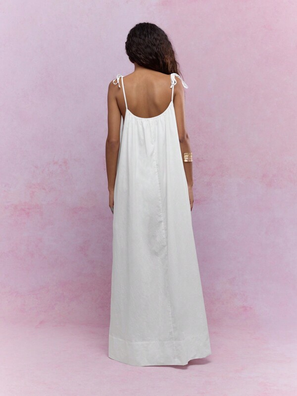 MISSGUIDED Tying Knot Detail Strap V-Neck Maxi Dress Cute Sundress