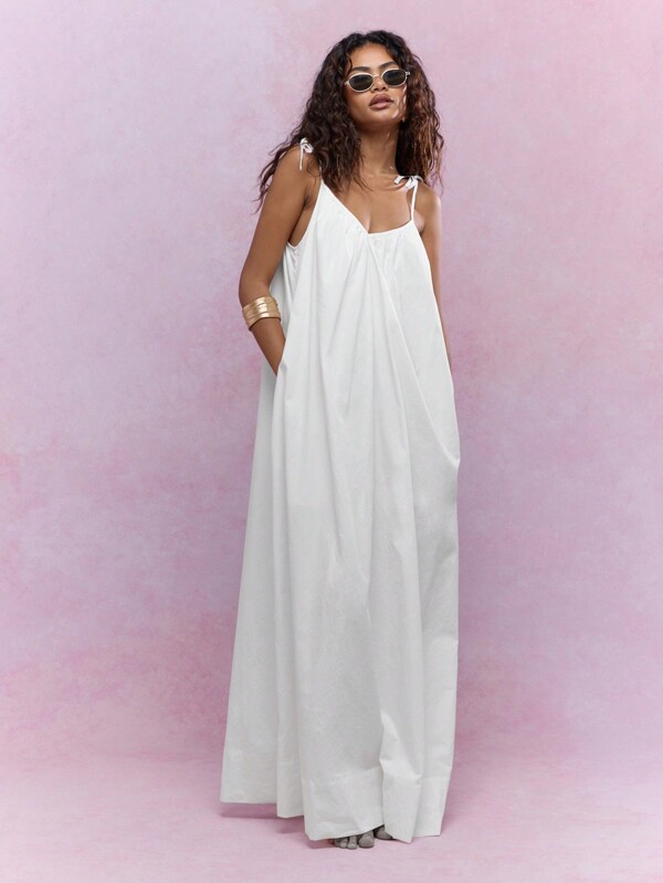 MISSGUIDED Tying Knot Detail Strap V-Neck Maxi Dress Cute Sundress