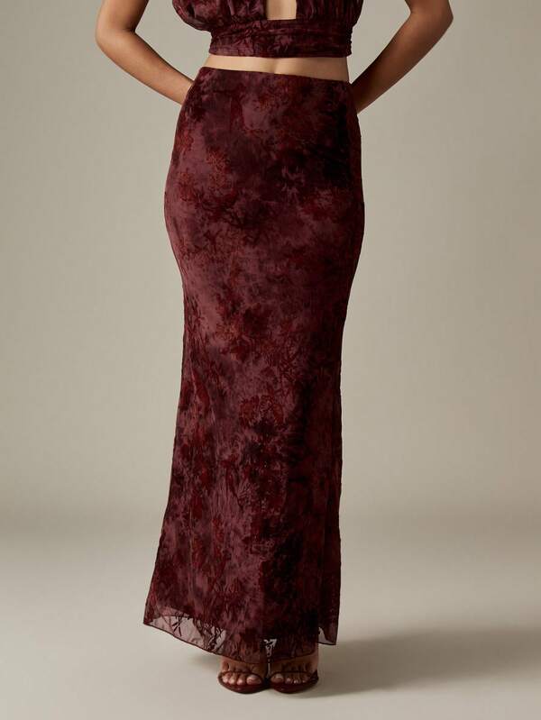 MISSGUIDED Velvet Halter Neck Crop Top And Maxi Skirt