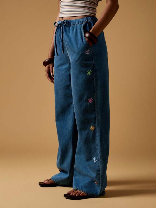 MISSGUIDED Wide Leg Denim Pants With Floral Embroidery