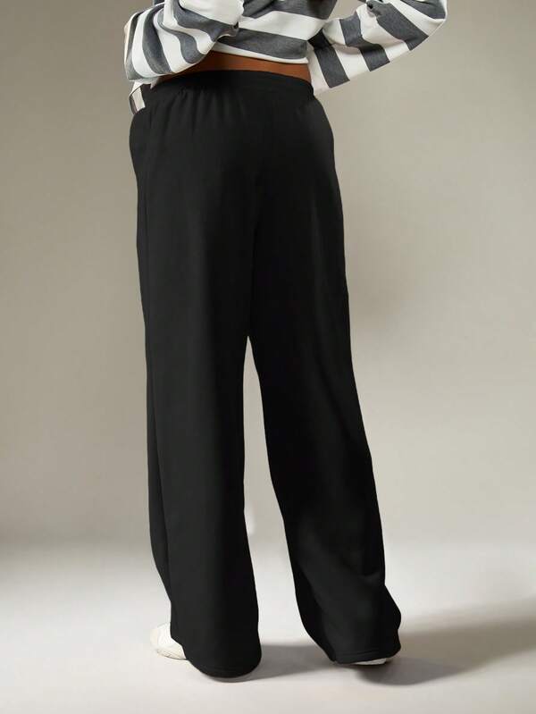 MISSGUIDED Wide Leg Jogger With Number Applique