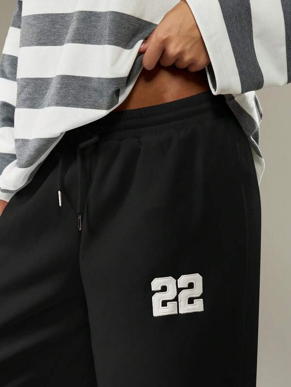 MISSGUIDED Wide Leg Jogger With Number Applique