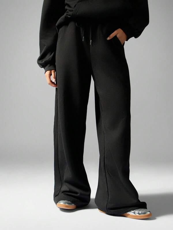 MISSGUIDED Wide Leg Joggers With Split Logo Design