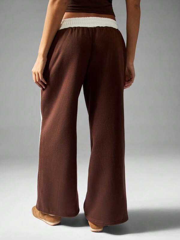 MISSGUIDED Wide Leg Joggers With Star Print And Contrast Stripes