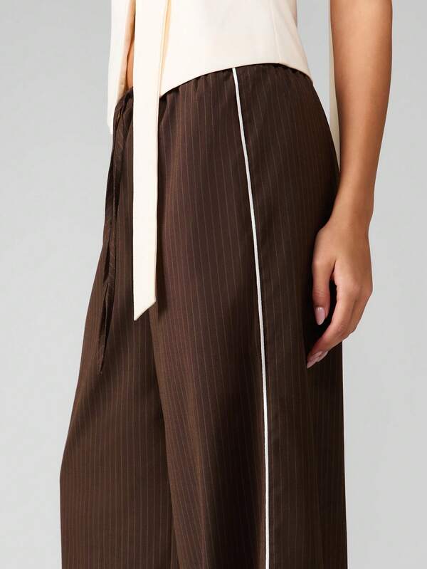 MISSGUIDED Wide Leg Pinstripe Pants With Contrast Piping