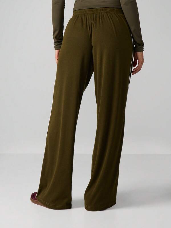 MISSGUIDED Wide Leg Ribbed Joggers With Side Stripe