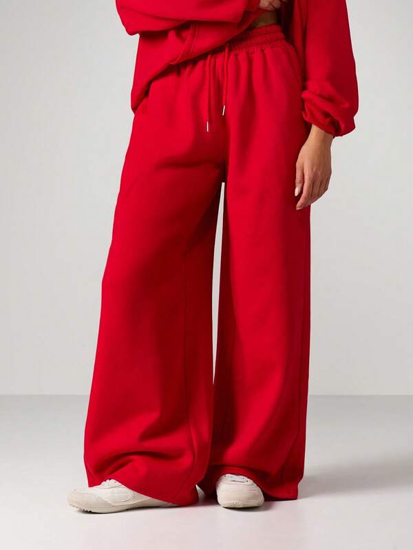 MISSGUIDED Wide Leg Sweatpants With Snowflake Graphics