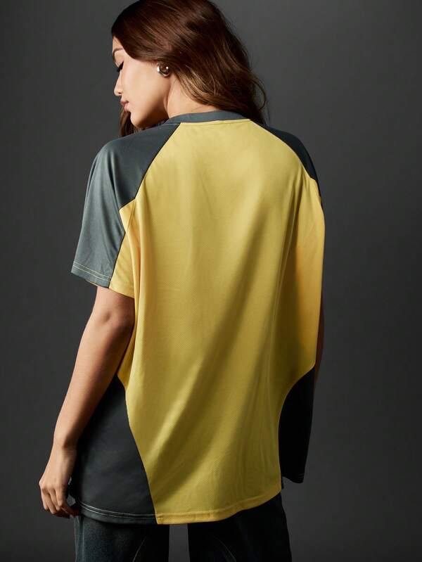 Missguided X Playboy Color Block V-Neck T-Shirt With Logo Print