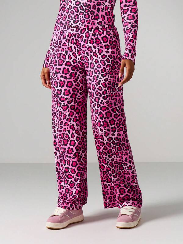 Missguided X Playboy MISSGUIDED Leopard Print Crop Top With Wide Leg Pants