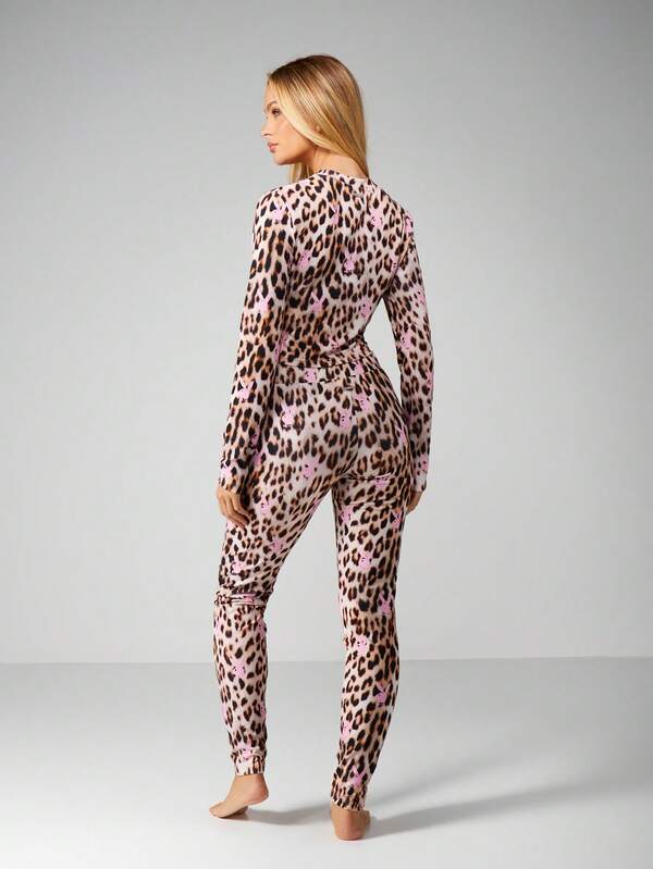 Missguided X Playboy MISSGUIDED Long Sleeve Leopard Print Lounge Set